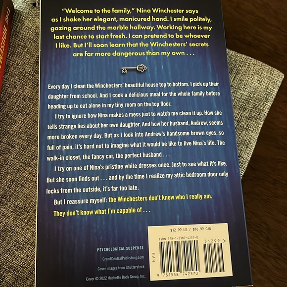 📘Book Bundle📕 - Picture 6 of 7